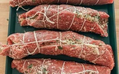 Ahhhhh!! Gli ingredienti per le braciole perfette! Scopri il segreto della tecnica italiana che trasforma la semplice carne di manzo nelle braciole più indimenticabili che tu abbia mai assaggiato! Ricetta completa è nel primo commento