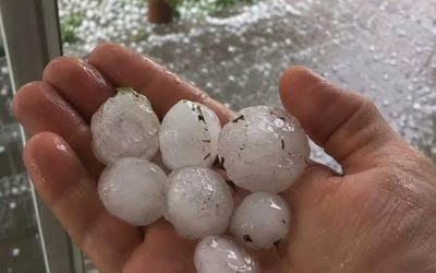 🔴 Violenta grandinata si sta abbattendo sull’Italia: colpita la zona di.. Altro…