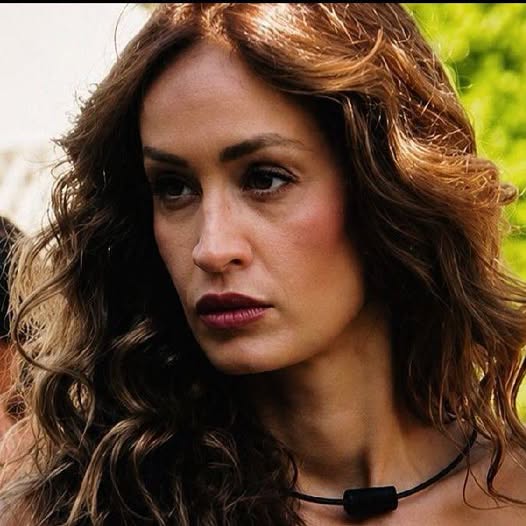 Helena Prestes prende posizione contro gli hater…Altro…