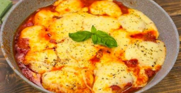 Patate alla pizzaiola con provola: una ricetta gustosa da provare subito!