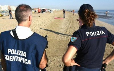 😰 Erano in acqua quando lui le ha messo un p..Altro…