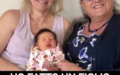 Due donne si sposano e fanno un figlio: “È un dono di Dio” (1 / 2)