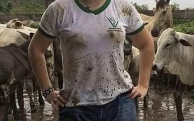 🔥 Le avevano detto che questo lavoro non era qualcosa di cui andare fiera… ma la sua risposta ha scioccato tutti!  Oppure 😳 Non è famosa e non ha milioni di follower… ma la sua storia ha toccato migliaia di persone Oppure