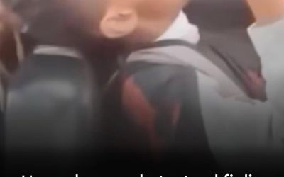 Un padre rasa la testa al figlio per aver bullizzato un compagno malato di cancro. Un video virale ha riacceso il dibattito sui social media: un padre ha punito il figlio rasandogli la testa dal barbiere dopo aver scoperto che aveva ripetutamente preso di mira un compagno malato di cancro