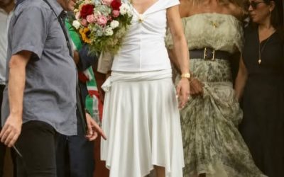 😲 Matrimonio Aurora, il gesto di mamma Michelle: le ha d.. Altro…