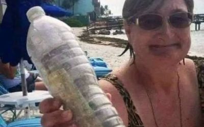 😱 Trova sulla spiaggia una bottiglia con un messaggio: “Ciao, sono…Altro…