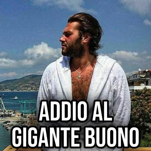 Migliaia i messaggi di cordoglio sui social per la morte di…Altro…