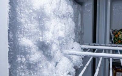 Il trucco geniale per sbrinare un congelatore: il ghiaccio scompare senza doverlo scollegare dalla corrente. ❄️ Scopri di più nel primo commento 👇