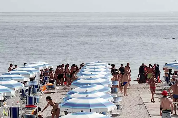 Italia, giornata nera in spiaggia: ci sono decessi (2 / 2)