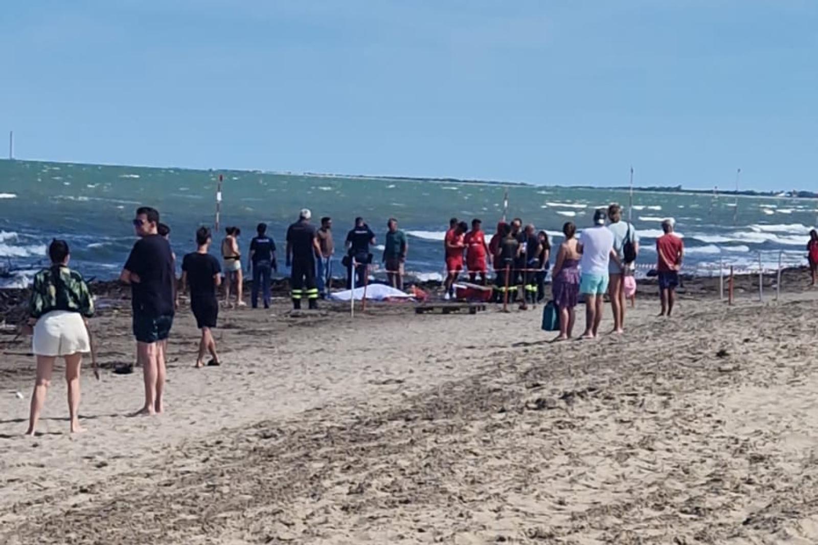 🔴 ULTIMO MINUTO, dal mare emerge un cadavere: “È il corpo di…Altro…