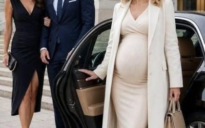 Ho sorriso il giorno in cui mio marito ha divorziato da me e ha sposato la donna con cui mi aveva tradita. Ero all’ottavo mese di gravidanza. Molti pensavano che quella mattina avessi perso tutto. Quello che non capivano era che stavo entrando in quel tribunale portando con me un segreto abbastanza potente da cambiare le nostre vite. Mi chiamo Emma Carter, ed ecco come è andata. Erano le 9:30 del mattino a Chicago, Illinois. La pioggia tamburellava dolcemente sul parabrezza mentre ero seduta nell’auto di mia madre, fuori dal tribunale della contea. Spesse nuvole grigie incombevano sulla città e le gocce di pioggia scivolavano sul vetro come lacrime che mi rifiutavo di versare. Non era un giorno per piangere. Era un giorno per riappropriarmi della mia dignità. “Sei sicura di voler entrare da sola, tesoro?” mi chiese mia madre, Linda, dal posto di guida. Le sue dita stringevano il volante così forte che le nocche erano diventate bianche. Mi allacciai la cintura di sicurezza sulla pancia prominente e annuii. “Non sono mai stata così sicura di niente, mamma.” Persino io rimasi sorpresa da quanto ferma suonasse la mia voce. Un anno prima, sarei crollata. Allora ero ancora una fisioterapista piena di speranza, convinta che l’amore potesse resistere a tutto. Poi scoprii che mio marito mi aveva tradita. E tutto cambiò. Il mio telefono vibrò. Era un messaggio del mio avvocato. “Sono già dentro. È tutto pronto come avevamo concordato. Fidati di me.” Fissai la parola “fidati”. L’ironia mi fece quasi ridere. La fiducia era proprio ciò che Daniel aveva distrutto. Chiusi gli occhi e i ricordi mi travolsero. Le strane ricevute. Le notti insonni passate a lavorare. Le telefonate che si interrompevano sempre non appena entravo nella stanza. Poi arrivò il giorno che cambiò tutto. Vidi Olivia Bennett uscire da un lussuoso appartamento in centro. Si sistemò la camicetta e sorrise tra sé. Quel sorriso mi disse tutto quello che dovevo sapere. Olivia era l’amante di mio marito. Ed era una vecchia conoscenza del college che sembrava aver sempre invidiato la mia vita. La mia carriera. Il mio matrimonio. La mia felicità. Ora aveva mio marito. Almeno, questo era ciò che credeva. Un forte bussare alla finestra mi riportò bruscamente alla realtà. Alzai lo sguardo. Daniel era fuori, in un impeccabile abito grigio scuro. Il suo sorriso sicuro sembrava studiato. Accanto a lui c’era Olivia, in un abito bordeaux, vestita come se stesse andando a una festa piuttosto che a un’udienza di divorzio. Forse per lei lo era. Abbassai il finestrino. “Pronta?” chiese Daniel. “Il giudice ci aspetta alle dieci.” “Certo”, risposi, aprendo la porta. Non volevamo far aspettare nessuno. Noi tre ci dirigemmo verso l’ingresso del tribunale. Olivia si avvicinò un po’. “Emma,” disse con una voce esageratamente dolce, “spero che non ci siano rancori.” La guardai. “Nessun rancore?” Sorrise. “Onestamente, è per il bene di tutti. Daniel aveva bisogno di qualcuno che fosse all’altezza delle sue ambizioni.” Poi abbassò lo sguardo verso il mio ventre. “E chiaramente, ora le tue priorità sono diverse.” Le sue parole suonavano gentili, ma erano taglienti. Daniel non disse nulla. Nemmeno una parola. Mi fece più male di quanto mi aspettassi. Dentro il tribunale, alcune persone ci osservarono mentre entravamo. La moglie incinta. Il marito. L’altra donna. Una storia vecchia come il mondo. Il mio avvocato mi vide e mi fece un piccolo cenno con la testa. Un segnale. Tutto stava procedendo esattamente secondo i piani. Anche Daniel se ne accorse. “Cos’è successo?” chiese. “Niente”, risposi. Ma, per la prima volta, un’ombra di dubbio attraversò il suo volto. Pochi minuti dopo, eravamo davanti alla porta del tribunale. I documenti per il divorzio erano pronti. Il futuro che Daniel credeva di desiderare era a pochi passi di distanza. Olivia gli prese la mano. Sembravano vittoriosi. Abbassai lo sguardo verso il mio ventre e vi appoggiai delicatamente una mano. “Mamma ha tutto sotto controllo”, sussurrai. Poi sorrisi. Un sorriso sincero. Perché nessuno dei due aveva la minima idea di cosa ci aspettasse dietro quelle porte. E quando la verità fosse finalmente venuta a galla… Daniel sarebbe stato ancora così desideroso di sposare la donna al suo fianco? (So ​​che siete curiosi di sapere cosa succederà dopo, quindi vi prego di avere pazienza e di continuare a leggere nei commenti qui sotto. Grazie per la comprensione. Lasciate un commento con “SÌ” e un “Mi piace” per leggere la storia completa.)