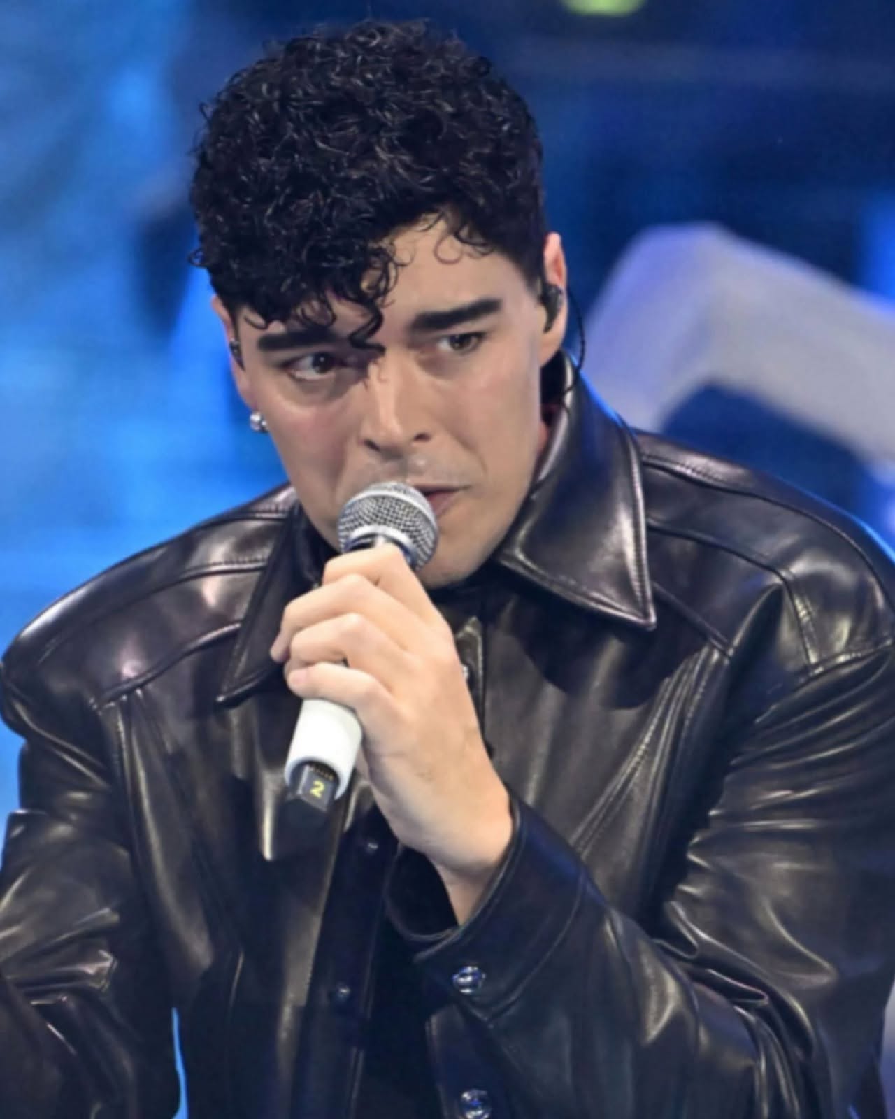 “Aiuto, stop!”. Stash ferma il concerto: i soccorritori hann…Altro…