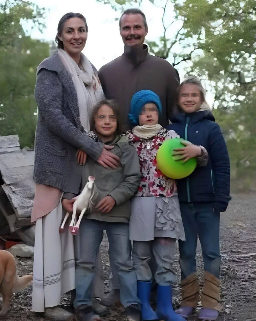 Famiglia del bosco in ansia, uno dei bambini è…Altro…