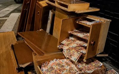 Trovano 86mila euro in un mobile abbandonato: “Abbiamo deciso di.. Altro…